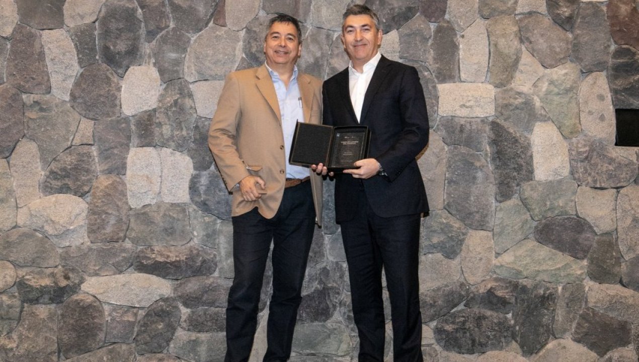 /atacama/cmp-es-distinguida-por-cuarto-ano-consecutivo-entre-las-mejores-empresas