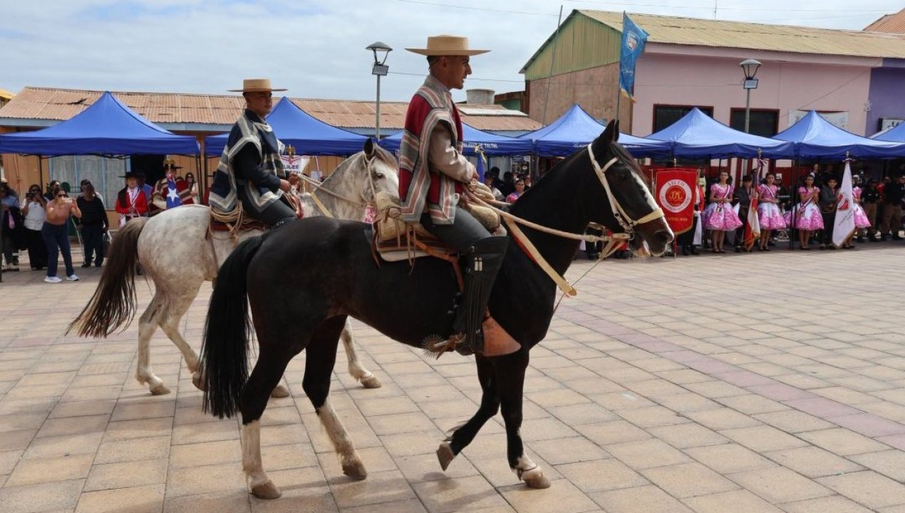/local/taltal-celebro-fiestas-patrias-2026-con-tradicional-desfile