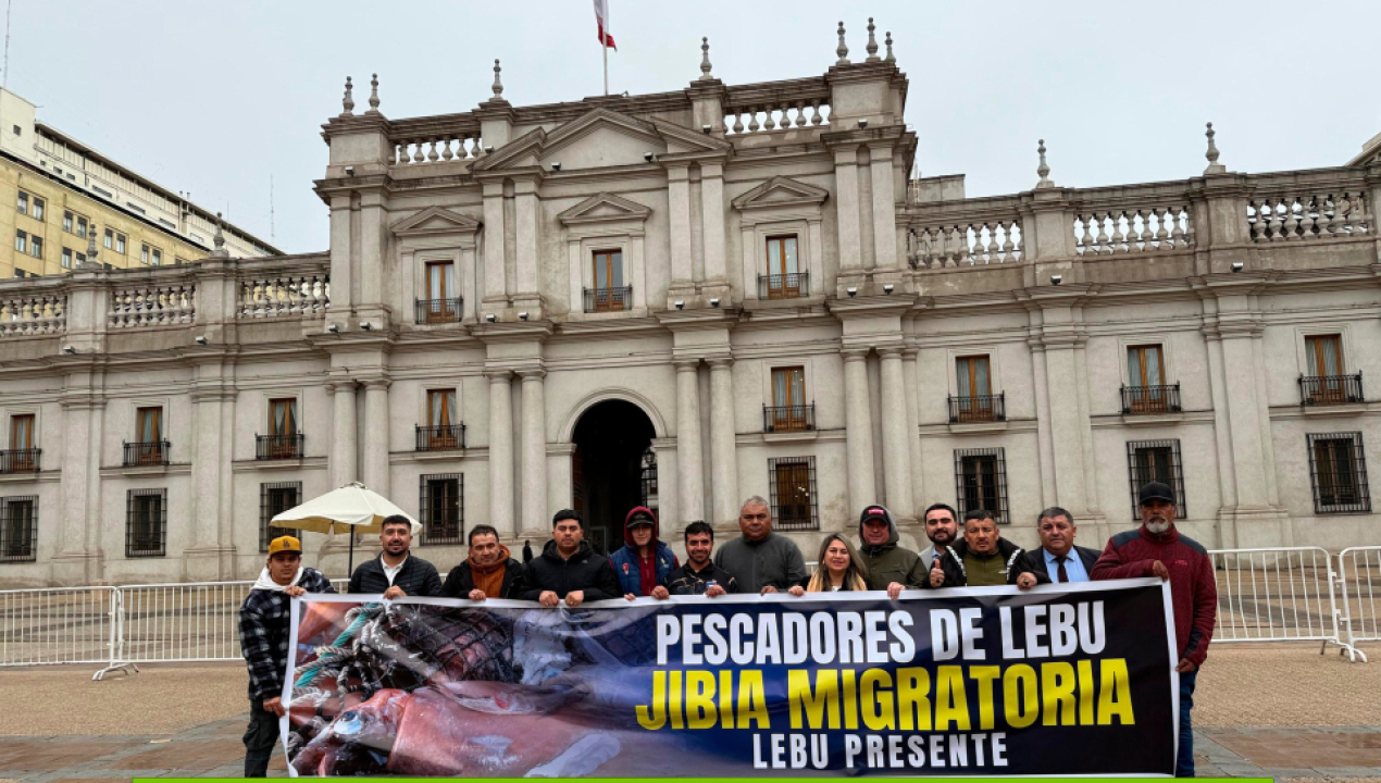 /lebu/convenio/municipalidad/alcaldesa-marcela-tiznado-y-dirigentes-de-la-pesca-artesanal-sostienen-una
