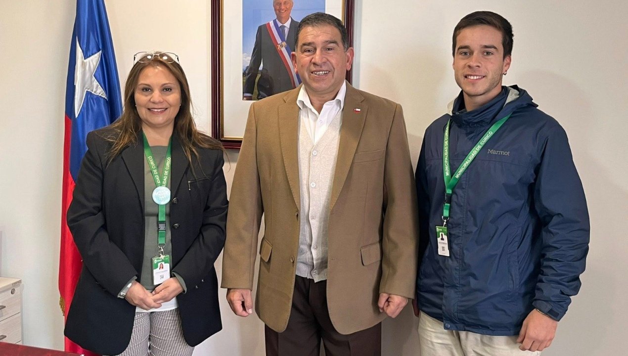 /delegado-aborda-reciclaje-con-municipio-de-curico