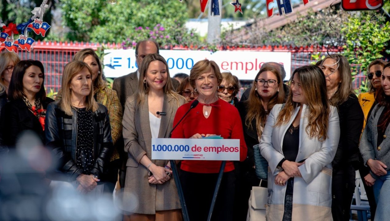 /evelyn-matthei-promete-60-000-empleos-para-la-region-de-los-lagos-y-un