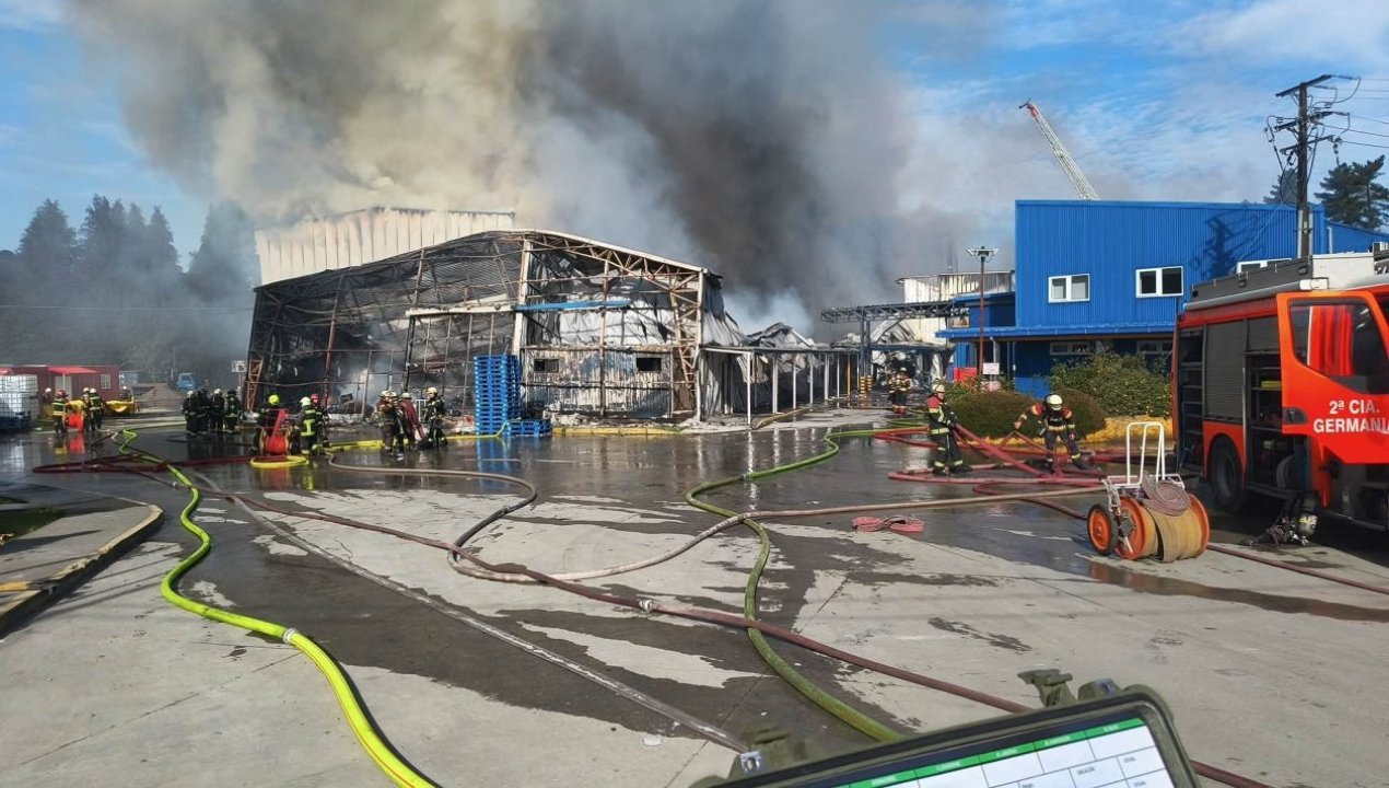/incendio-en-gelymar-emergencia-fue-controlada-y-trabajos-continuaron