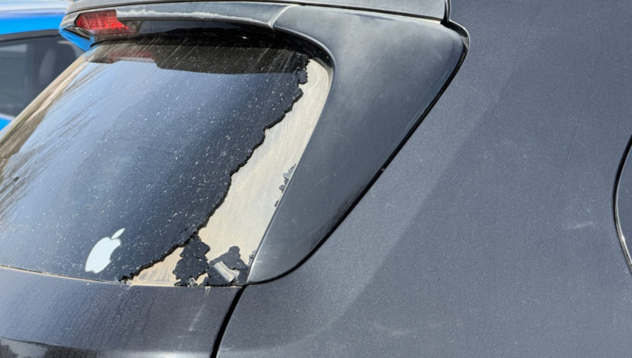 /regionales/region-de-coquimbo/se-nego-a-pagar-propina-y-el-cuidador-le-destrozo-el-parabrisas-termino