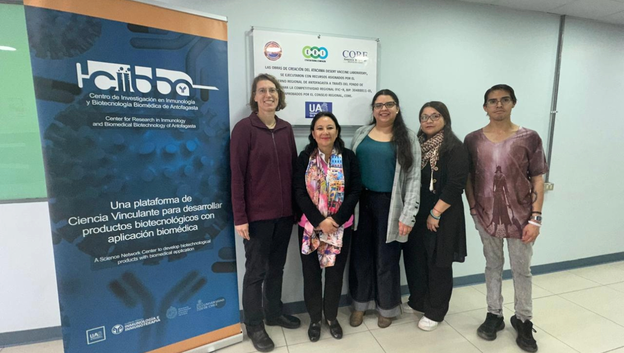 /dra-christiane-wobus-visita-el-atacama-desert-vaccine-laboratory-para